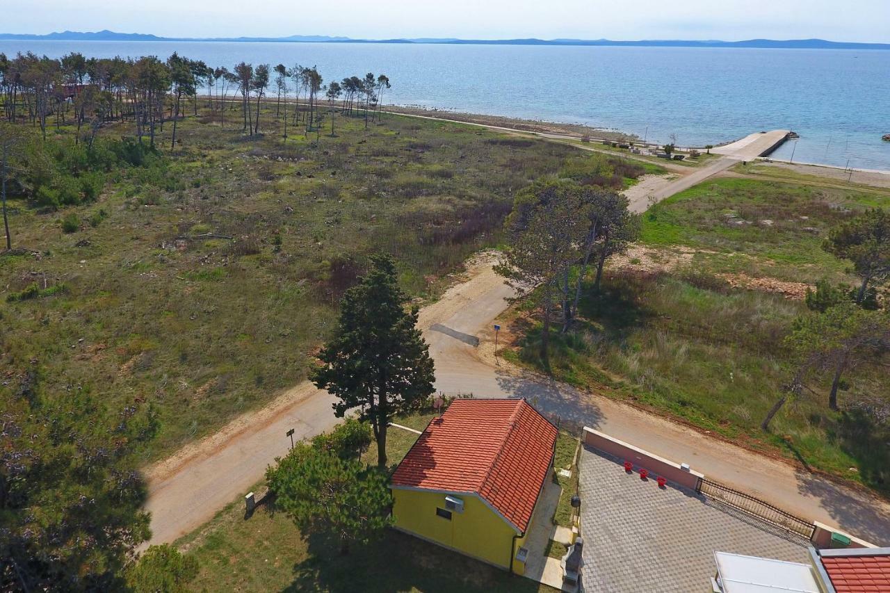 House On The Beach Tin Privlaka  Exterior photo
